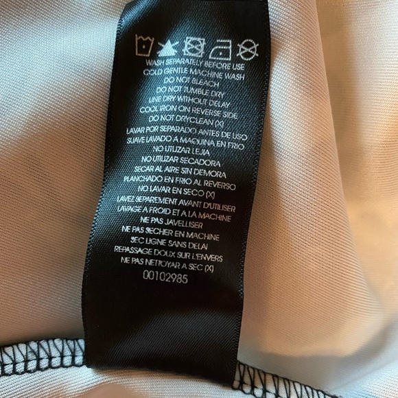 CITY CHIC Black and white flared flower skirt, Size 20 - Picture 6 of 8